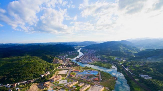 貴州省鎮(zhèn)遠市學習變革浪潮涌動，自信成就之源的最新消息
